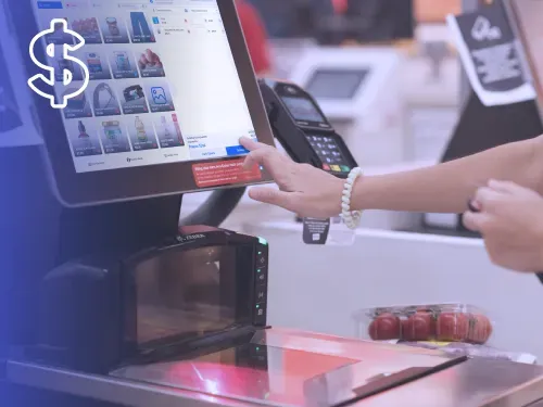 Cliente pagando con tarjeta junto a un punto de venta con lector de códigos de barras