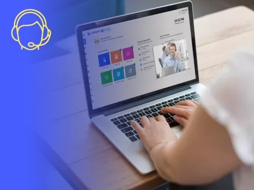 Persona en una videollamada de capacitación de Wanqara frente a la laptop